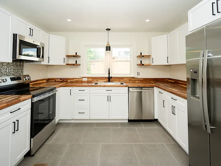 3351 Black Oak Cir — Photo 4