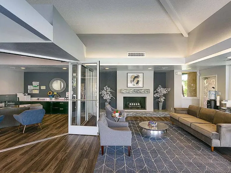 The Flats at Peoria — Photo 30