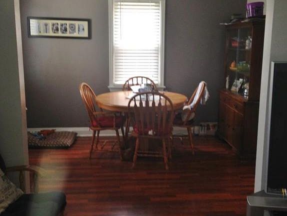 4th image of 915 Superior St