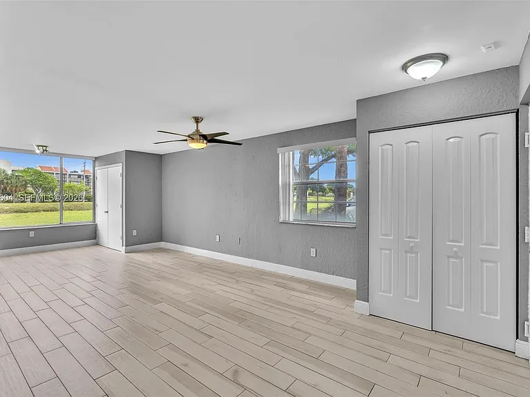 2851 N Oakland Forest Dr #111 — Photo 9