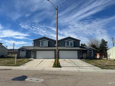 2807 & 2809 Laurel Way, Nampa, ID, 83686