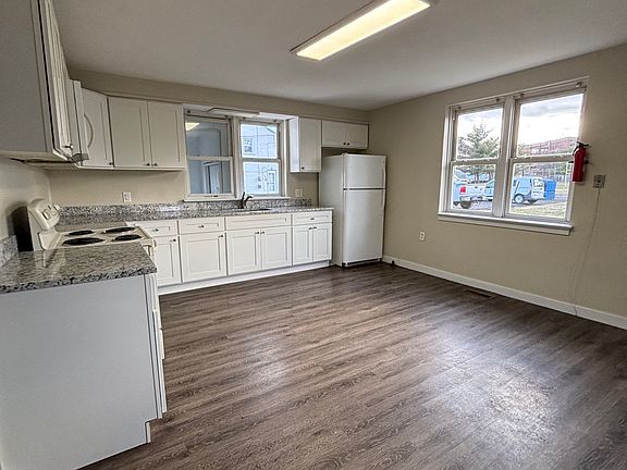 3rd image of 216 W 5th St #A