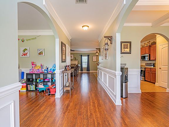 5th image of 279 Briarcrest Dr NE