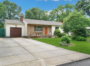 54 Carnation Ave, Central Islip, NY 11722