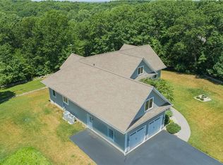 21 Brainerd Rd, Niantic, CT 06357