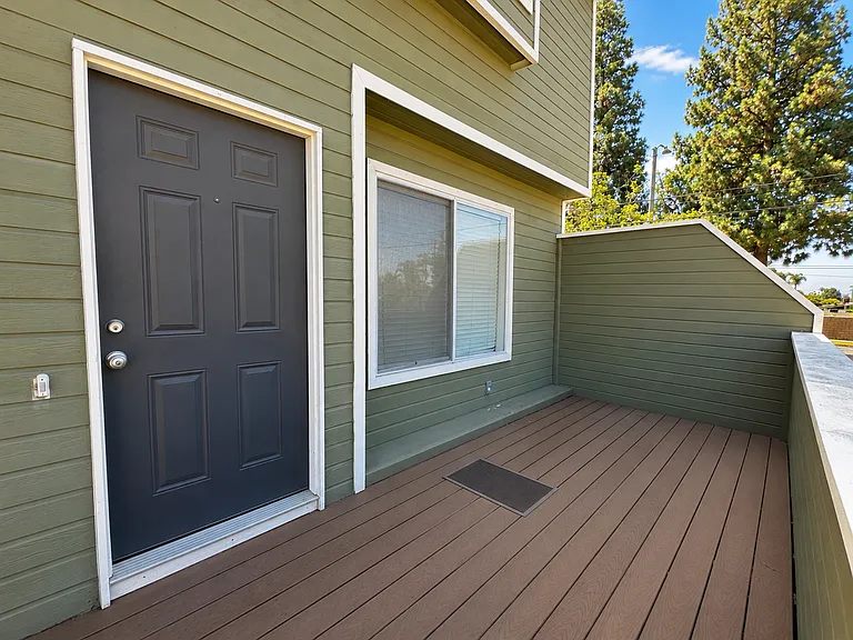 1163 W Badillo St — Photo 3