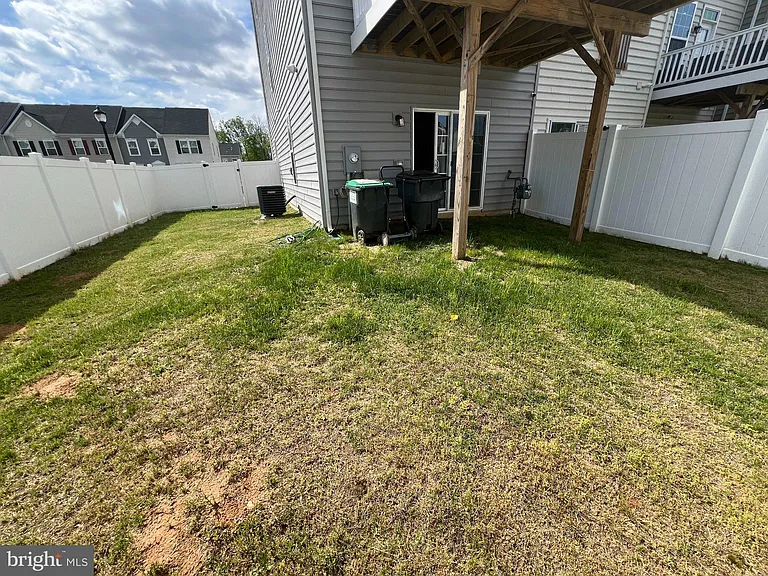 526 River Rd — Photo 42