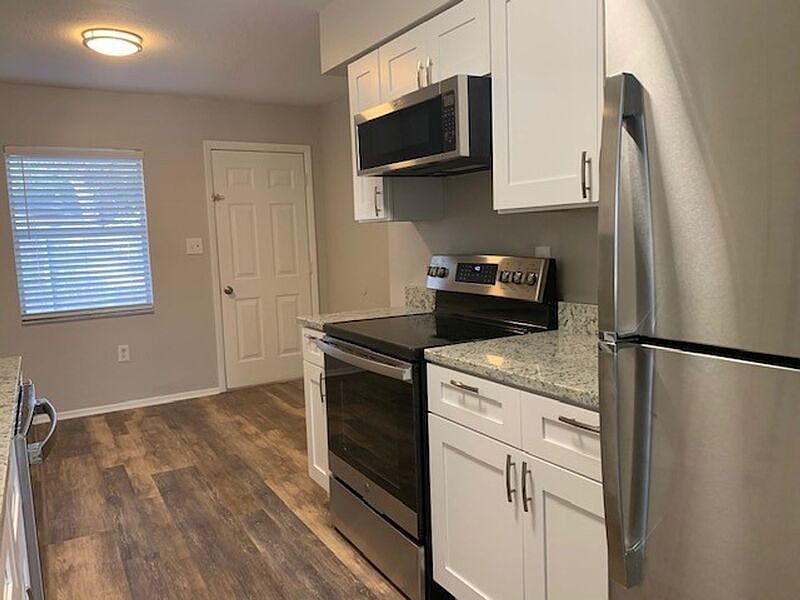 1st image of 1414 N Wardell St #202