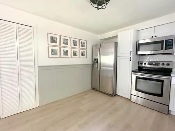 5 Tsienneto Rd Unit 56, Derry, NH 03038