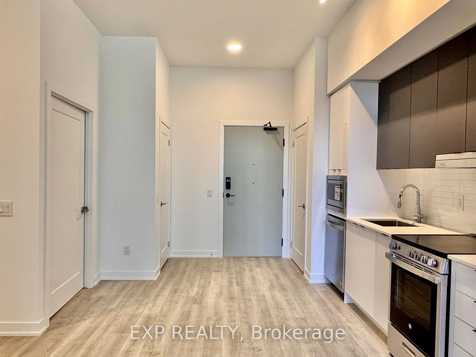 2 bed, $2,350 — Photo 4