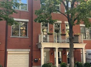 428 N Clinton St, Chicago, IL 60654