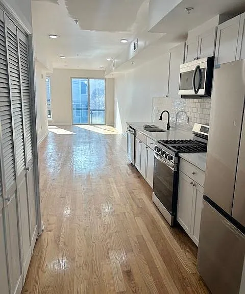 88 Romaine Ave — Photo 11