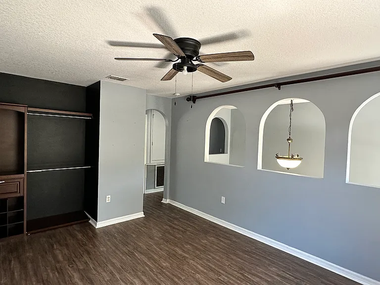 2705 NE 42nd Rd — Photo 35