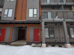 2635 William Jackson Dr #409, Pickering, ON L1X 0L5