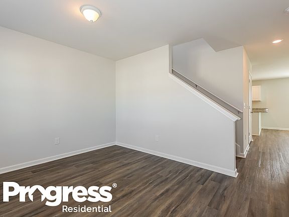 4th image of 431 Pollyanna Dr