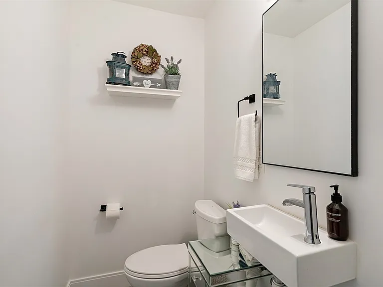 47 Morris St #A — Photo 11