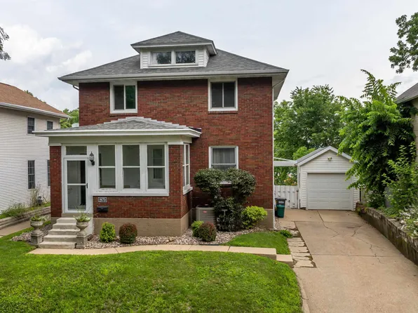 1970 N Main St, Dubuque, IA 52001