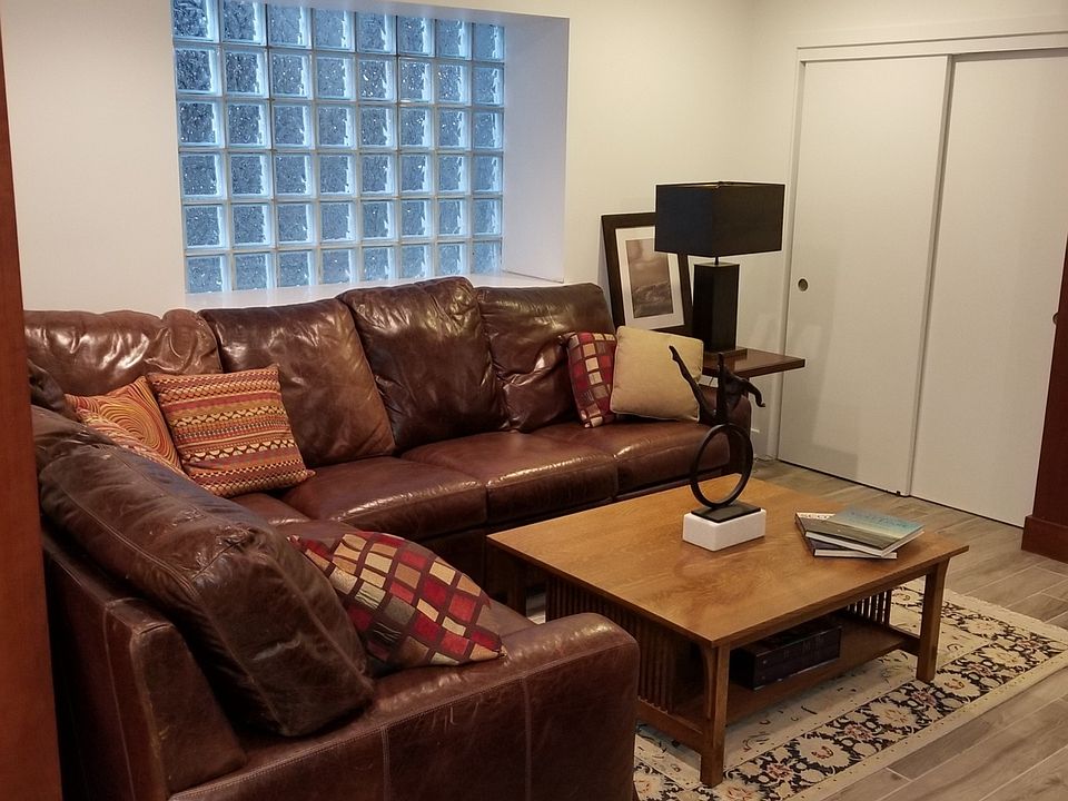 2nd image of 1042 N Orleans St #G