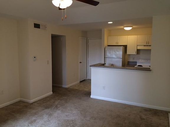4th image of 4823 Via Palm Lk Unit 1318