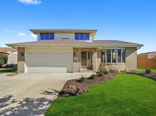 16933 Richards Dr, Tinley Park, IL 60477
