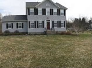 6 Regency Dr, Poughkeepsie, NY 12603