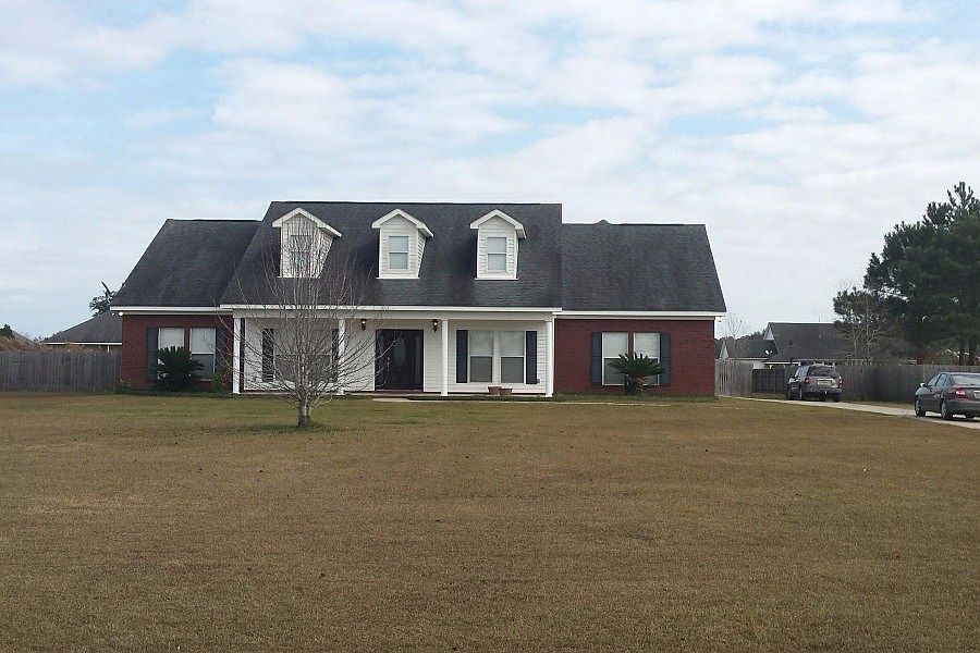 1st image of 10425 Bay Pointe Blvd N