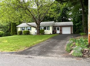 81 Lynch Dr, Holyoke, MA 01040