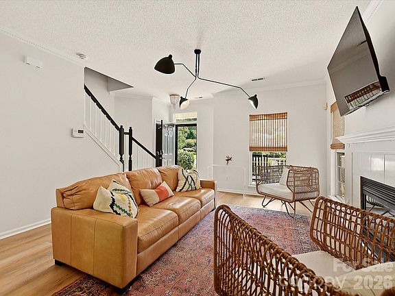 5th image of 6315 Revlock Ct