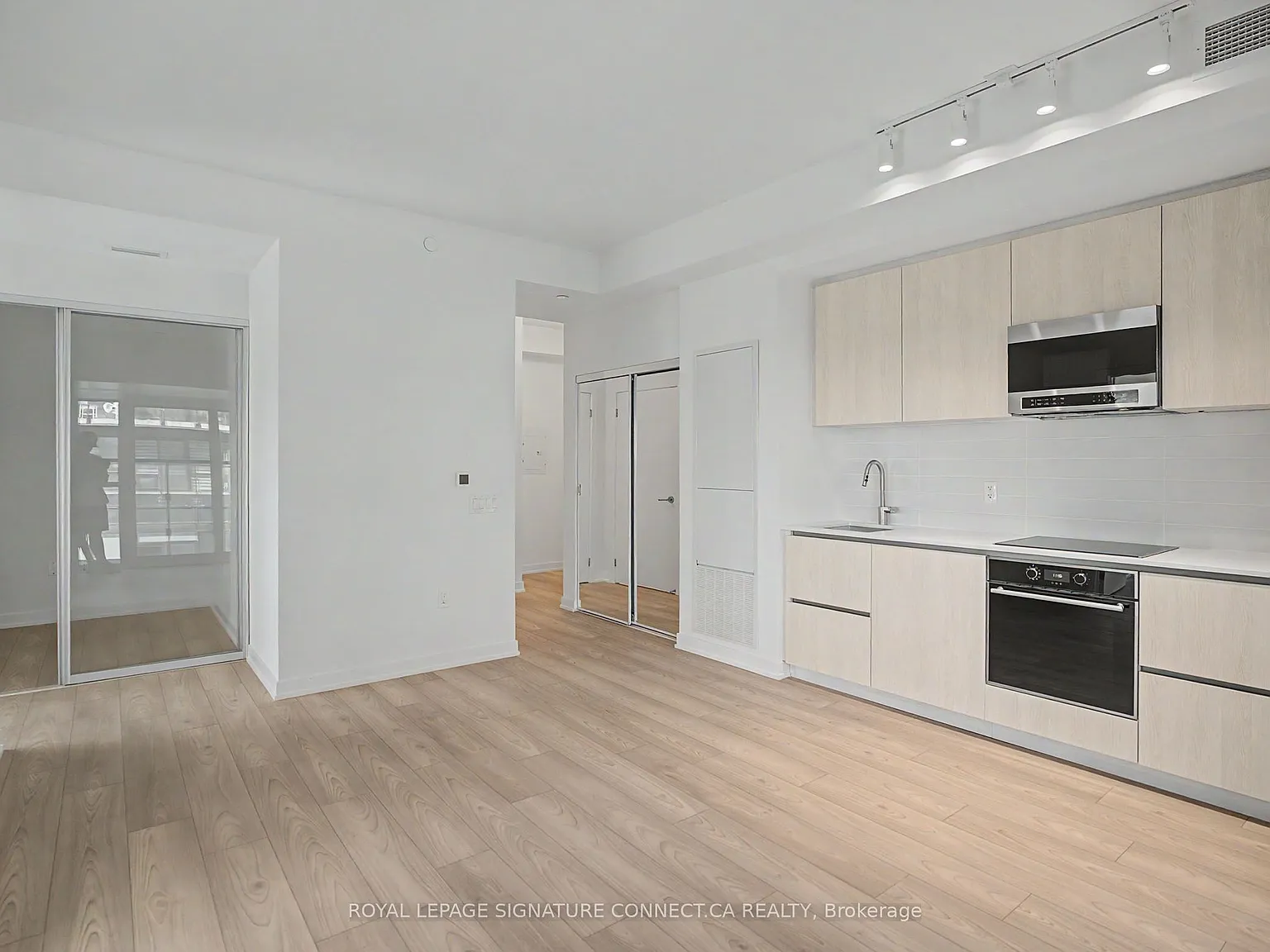 Untitled Condos — Photo 3