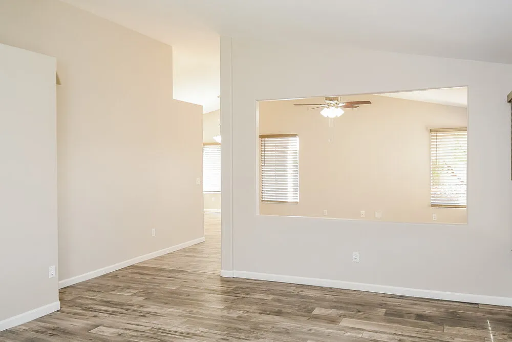 3 bed, 2.0 bath, 1500 sqft, $2,210 — Photo 3