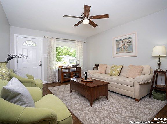 3rd image of 123 Eastley Dr