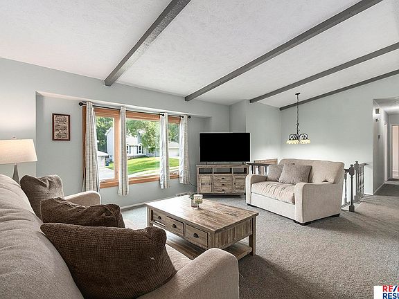 2nd image of 3515 Lynnwood Dr