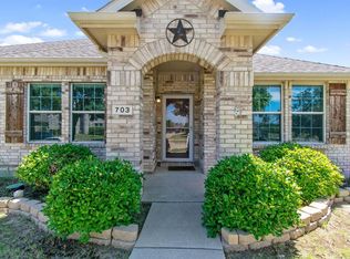703 Locustberry Dr, Red Oak, TX 75154