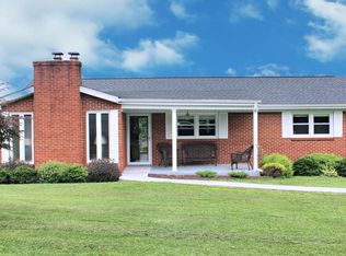 725 Navaho Trl, Bristol, VA 24201