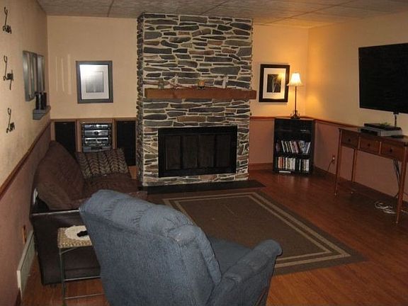 3rd image of 60 N Seymour St