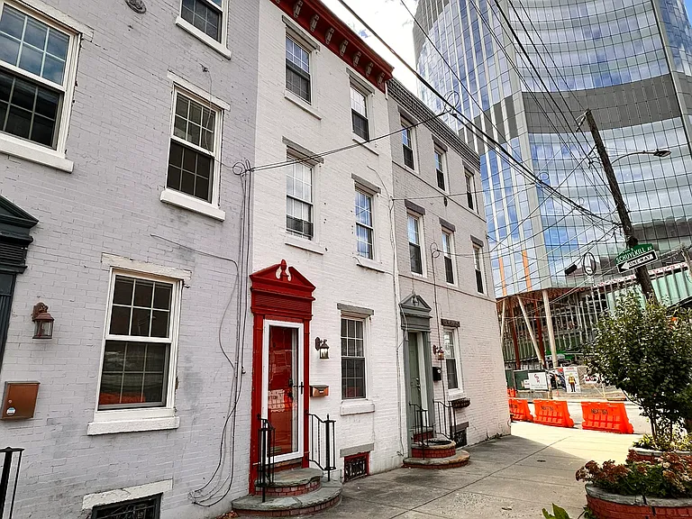 2700-14 South St #2710 — Photo 3