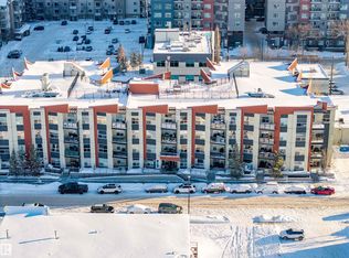 10523 123rd St NW #121, Edmonton, AB