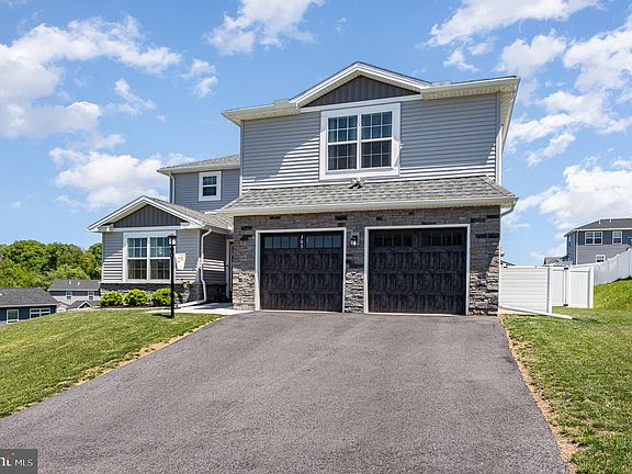 2nd image of 305 Normandy Ln