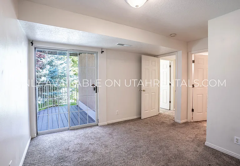 1214 W 1380 N — Photo 17
