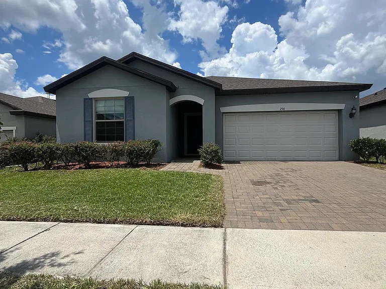 298 Citrus Isle Loop — Photo 1