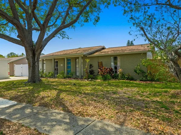 1012 GREENLEAF WAY, TARPON SPRINGS, FL 34689