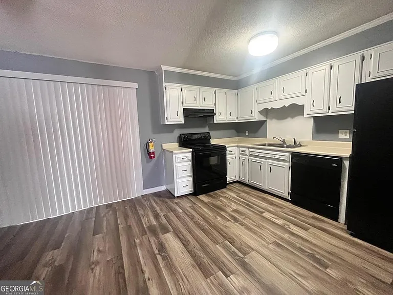 251 Knight Dr #1-18 — Photo 4