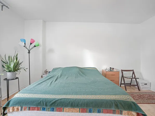 1075 Sheepshead Bay Road image 18 of 32