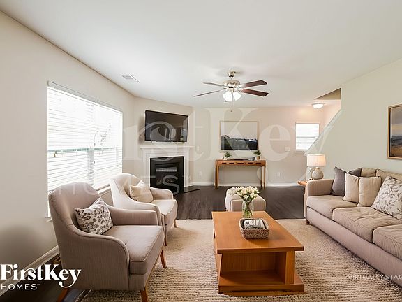 3rd image of 1684 Castle Peak Dr