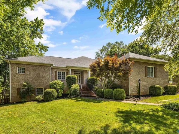 102 Gas Lamp Cir, Madison, AL 35758