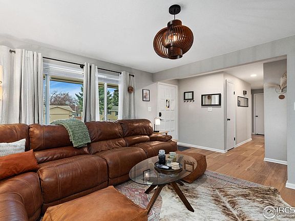5th image of 253 Courtney Dr
