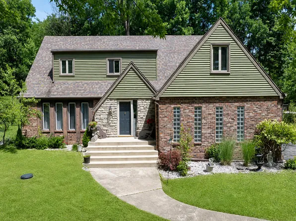 806 W 126th Ct, Crown Point, IN 46307
