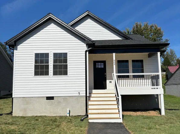 909 Fairfax Ave, Waynesboro, VA 22980