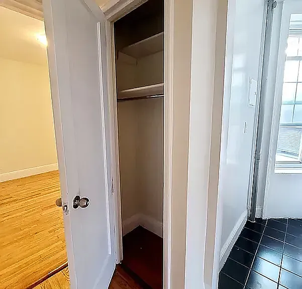 226 E 59th St #5U — Photo 7