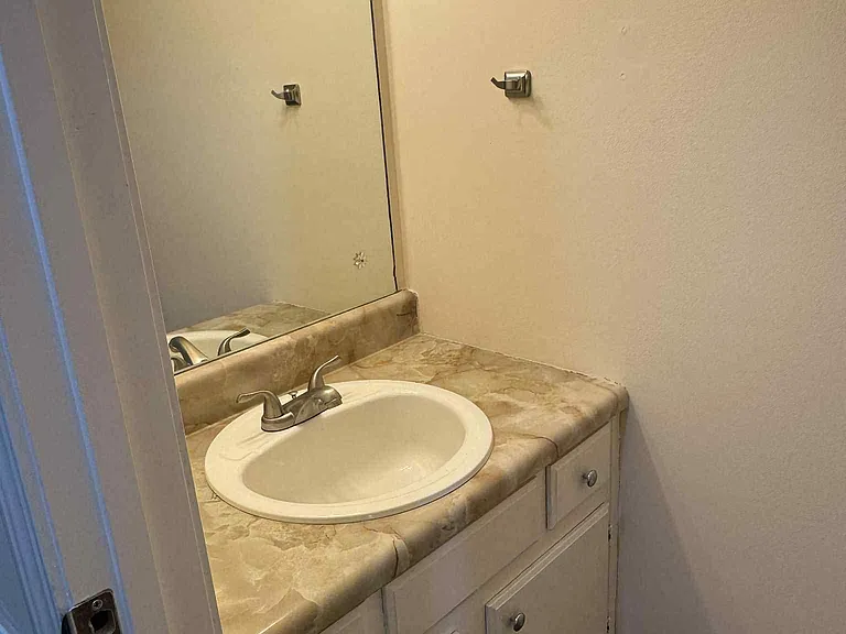 1730 Oshea St #2 — Photo 29